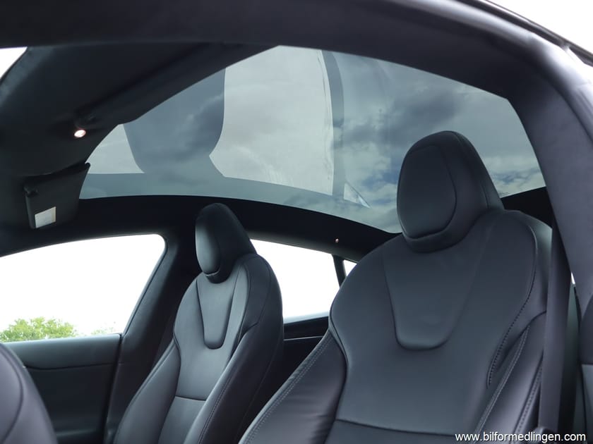 Bild 5 av Tesla Model S Long Range 685hk S/V-hjul Yoke Moms