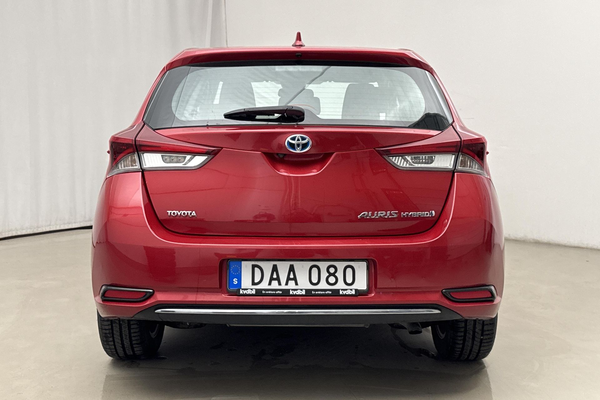 Toyota Auris Hybrid 2016, bild 6/10