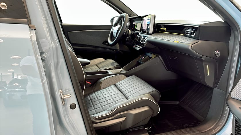 Bild 3 av Renault 4 E-Tech ICONIC EV52