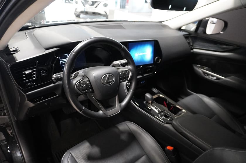 Bild 4 av Lexus NX 450h+ 450h E-Cvt Business Plus Automat Dragkrok Navi Rattvärme