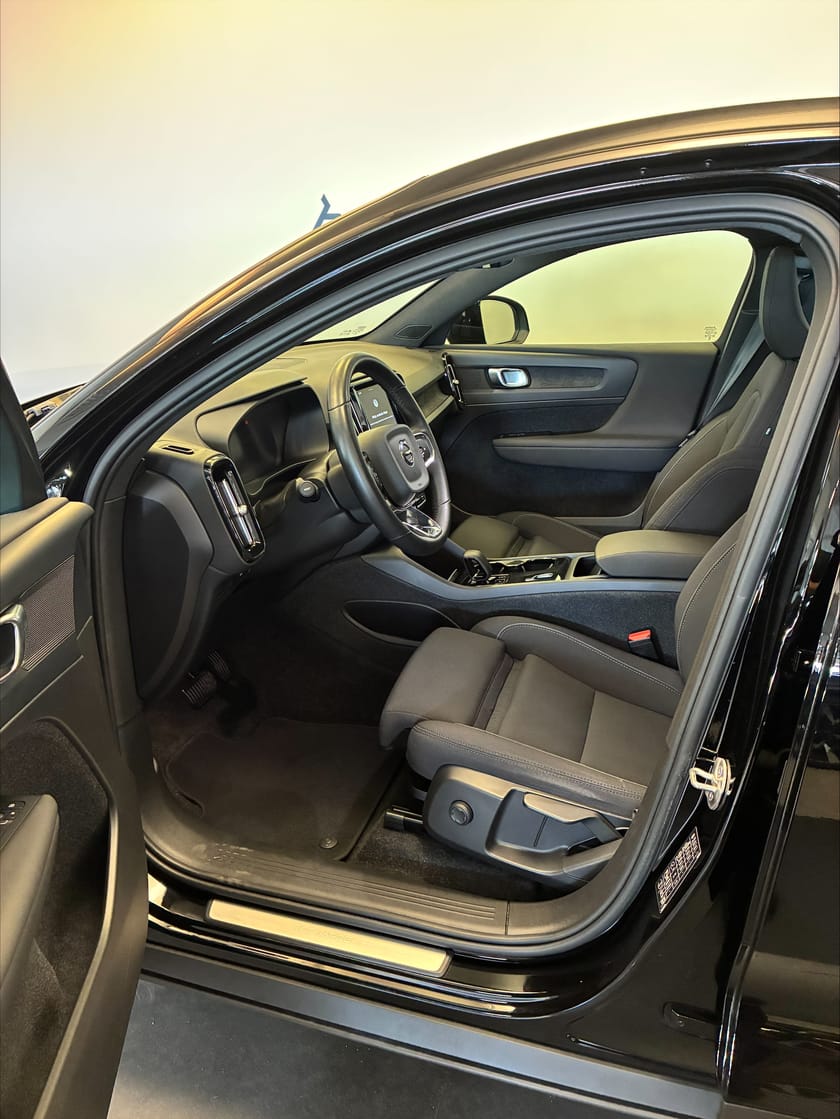 Bild 5 av Volvo C40 Recharge Core/ Navigation/ Bakkamera / 10.000 kr tillbehör/