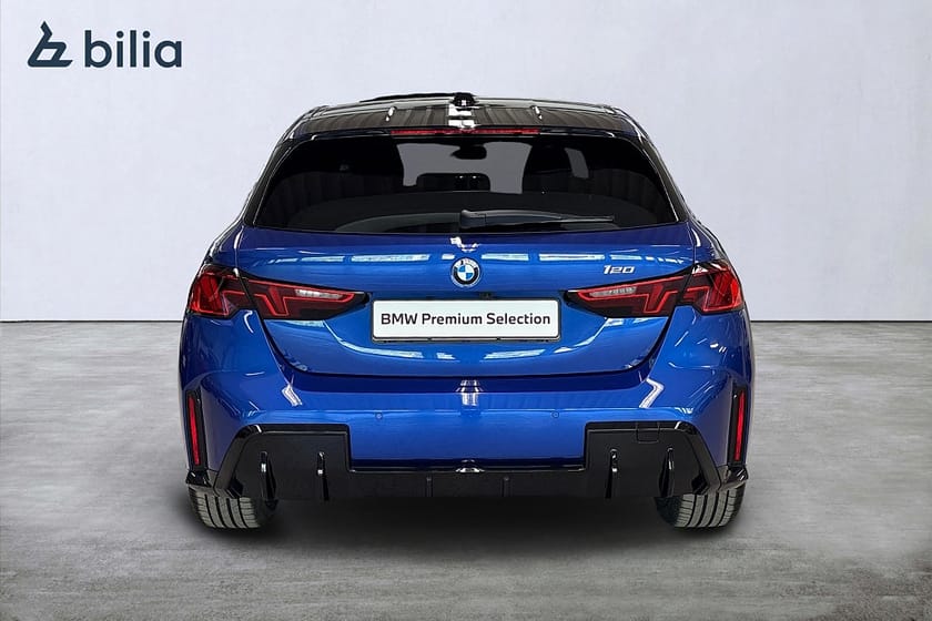 Bild 4 av BMW 120 Aut M-Sport | H&K | Taklucka | Rattvärme | Backkamera
