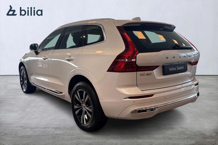 Bild 2 av Volvo XC60 Recharge T6 Core Edition, Panorama, Backkamera, On Call