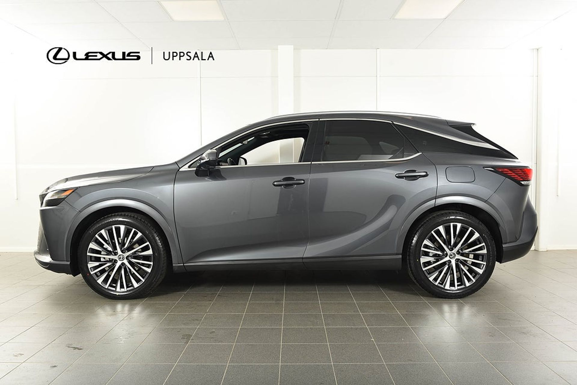 Lexus RX 450h+ Executive Teknik 2024, bild 3/10