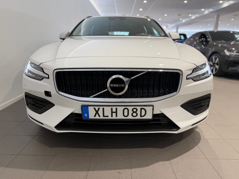 Bild 2 av Volvo V60 T4 Momentum Edition / Dragkrok / Farthållare / 10 000kr tillbehör /