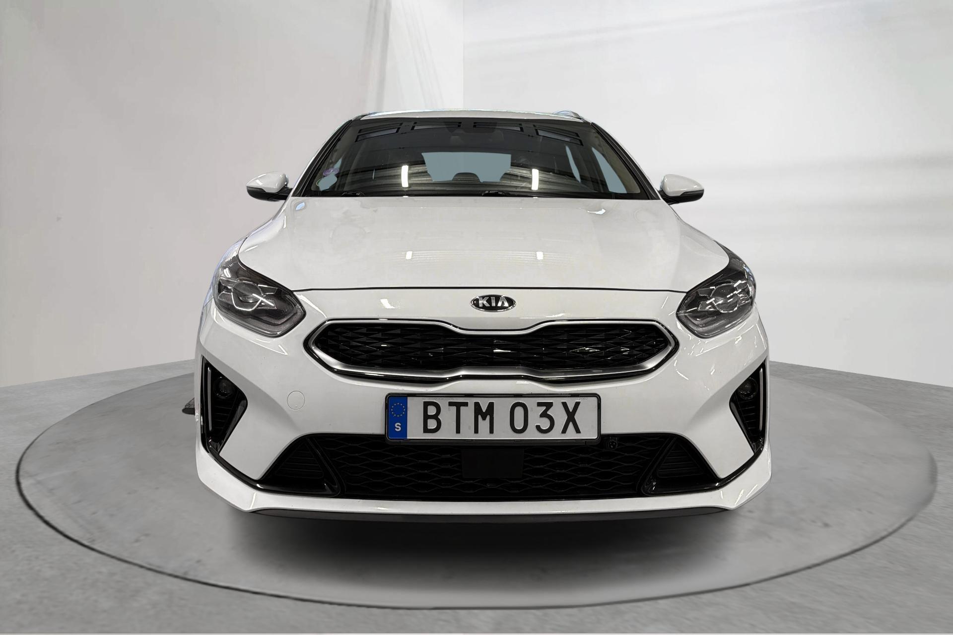 Kia Ceed Sportswagon Plug-in Hybrid 2021, photo 5/10