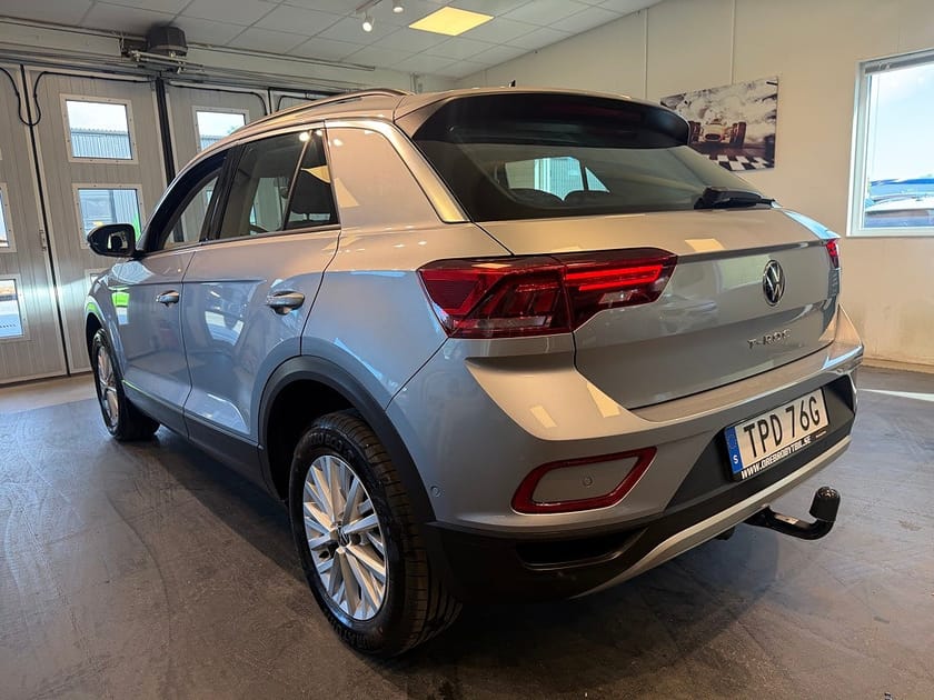 Bild 3 av Volkswagen T-Roc 1.5 TSI ACT OPF Aut Drag Värmare Carplay MOMS 150hk