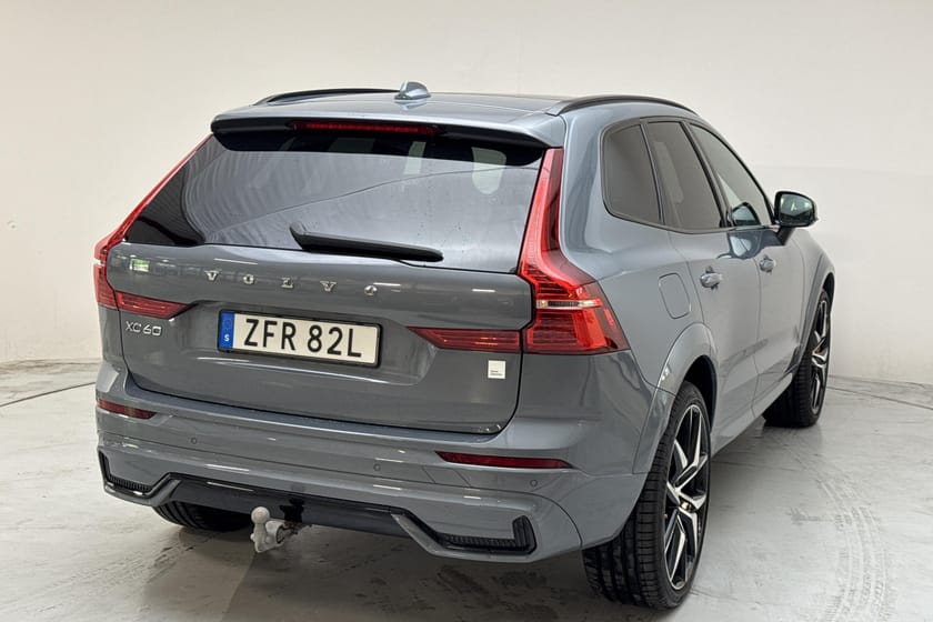 Bild 3 av Volvo XC60 Recharge T8 Polestar Engineered 405hk B&W 4C