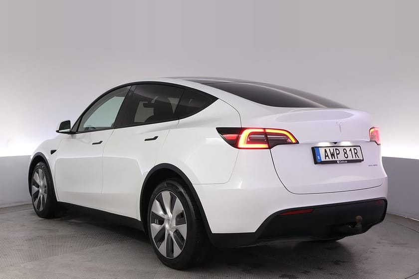 Bild 4 av Tesla Model Y Long Range AWD Autopilot Panorama Drag
