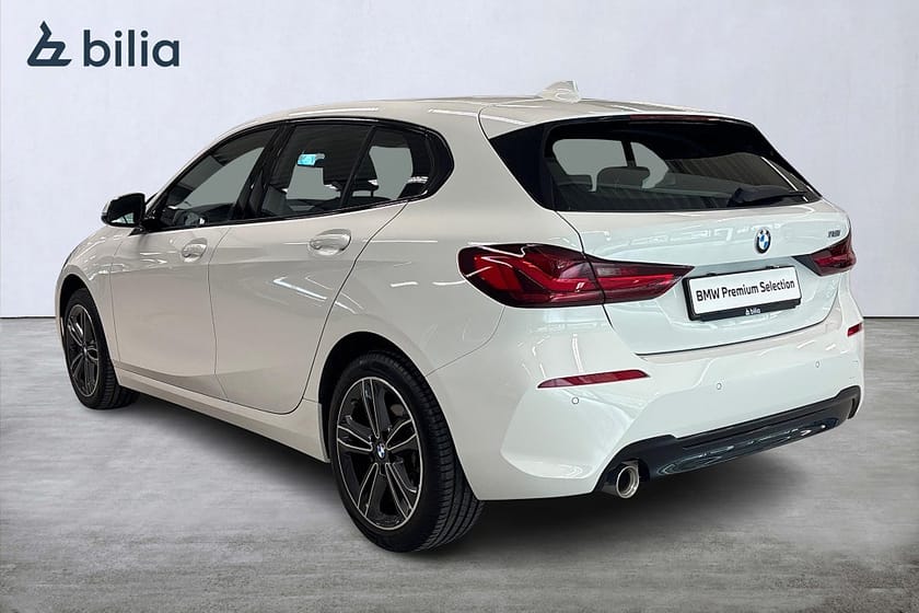 Bild 2 av BMW 118i Sportline Aut | Aktiv farth. | PDC fram & bak | Navi