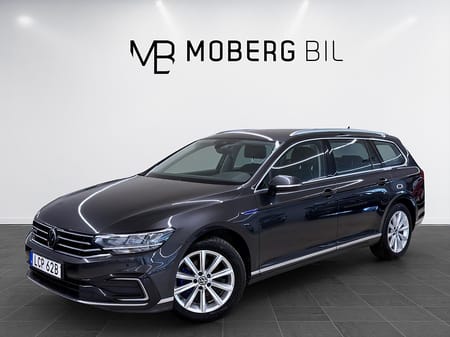 Volkswagen Passat Sportscombi GTE SC 218hk Keyless B-Kamera Navi Drag PDC