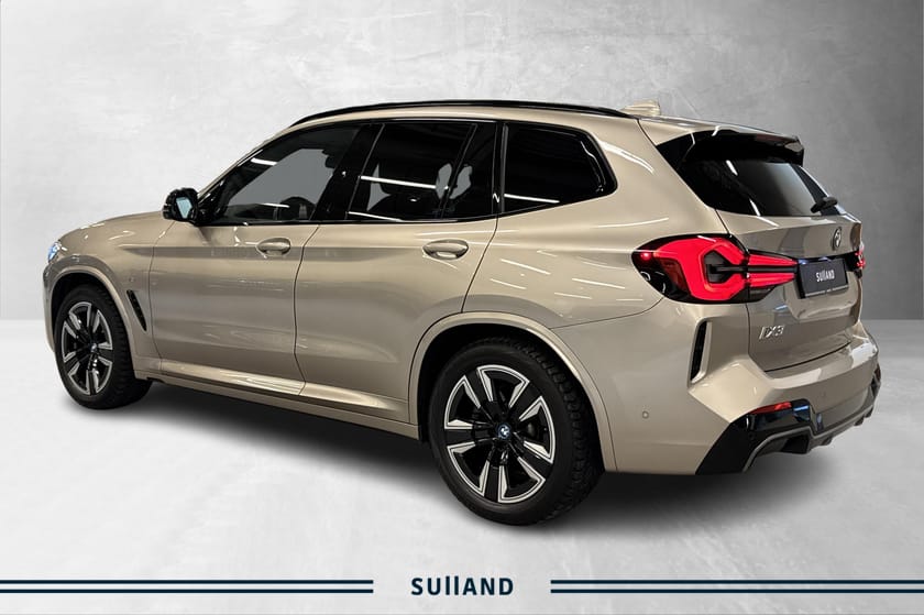 Bilde 3 av BMW iX3 Fully Charged M-Sport/Krok/Soltak/Laserlys/H-Kardon ++