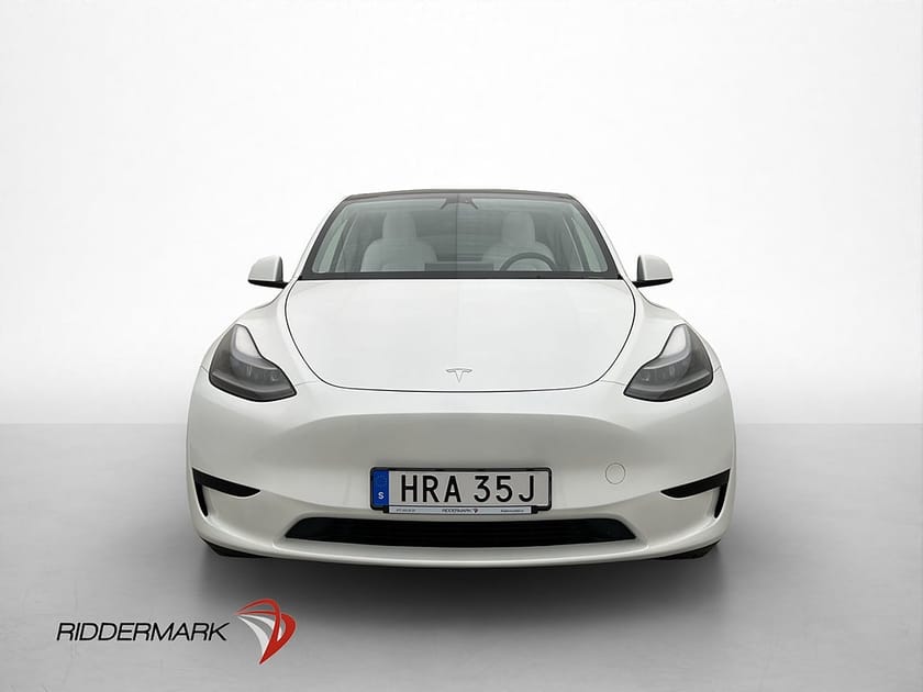 Bild 3 av Tesla Model Y Standard Range RWD Dragkrok Autopilot MOMS
