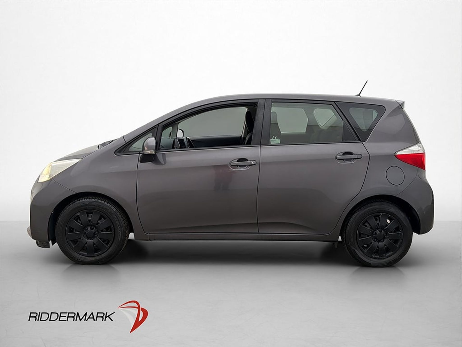 Toyota Verso-S 2014, bild 4/10