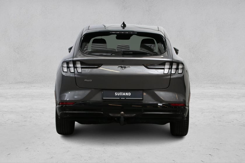 Bilde 4 av Ford Mustang Mach-E Long Range AWD LR Premium /Batteritest/Pano/Krok/Fjernstart/B&O++