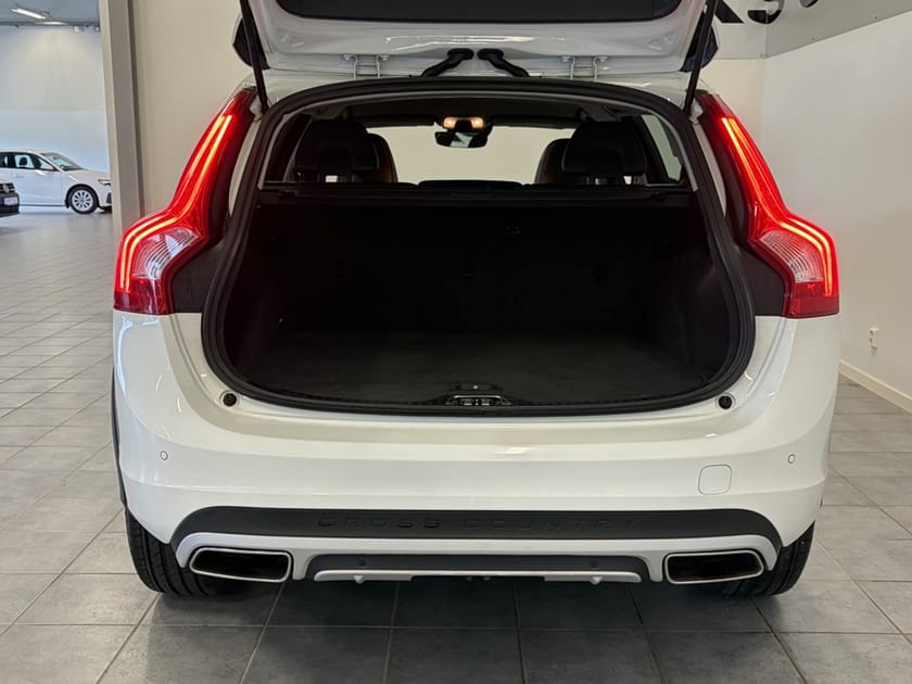 Bild 5 av Volvo V60 Cross Country D3 150hk Classic Pro Aut/ Drag