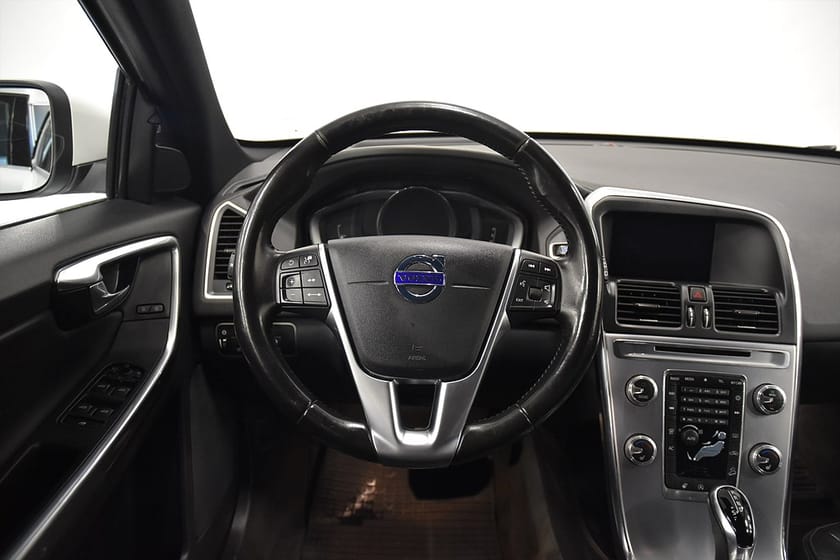 Bild 2 av Volvo XC60 D4 AWD Summum Drag D-Värm Rattv AdaptivF Kam-Bytt