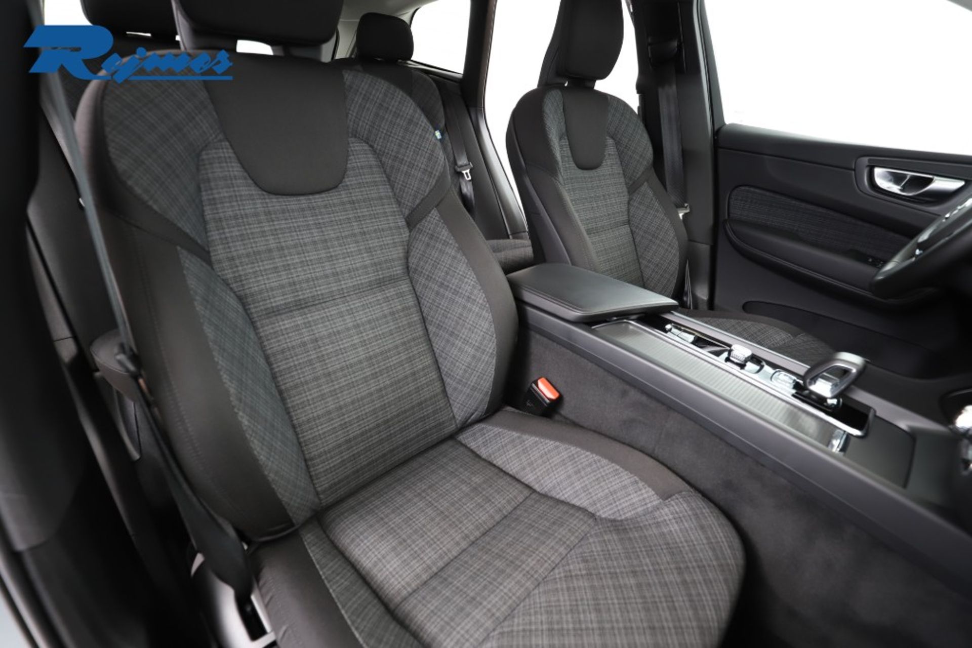 Volvo XC60 T6 Core Nordic Edition 2025, bild 6/10