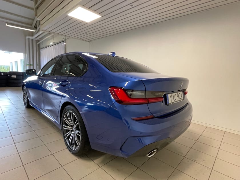 Bild 3 av BMW 320d xDrive Sedan M-Sport Drag H&K