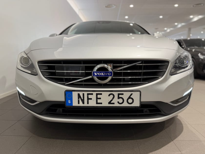 Bild 2 av Volvo V60 D4 Classic Summum / Navigation / Sensorer