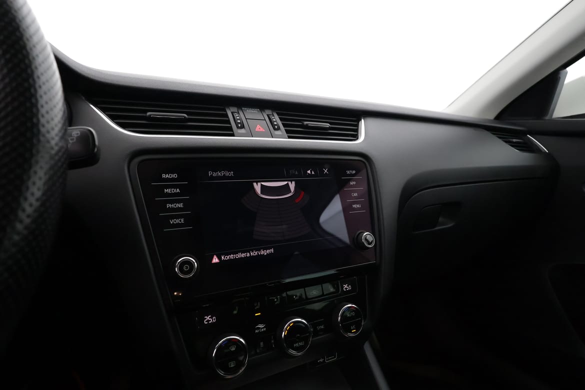 Škoda Octavia 2019 - miniatyr 13