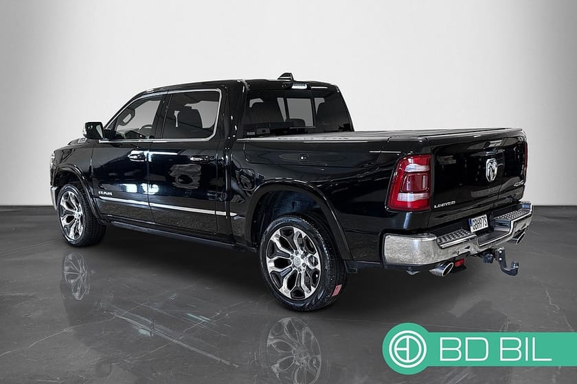 Bild 2 av RAM 1500 Crew Cab V8 HEMI LIMITED FLAKLOCK BOX PANORAMA DRAG