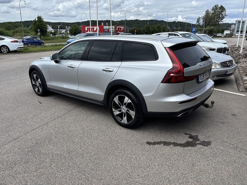 Bild 4 av Volvo V60 Cross Country B4 AWD Geartronic Advanced Navi Pro voc Drag
