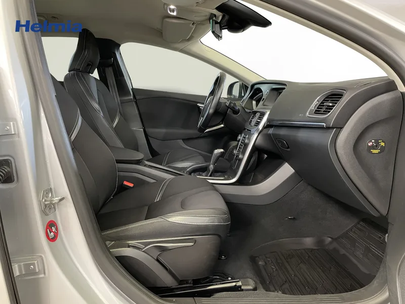 Bild 15 av 17 – Volvo V40 D2 Your Momentum