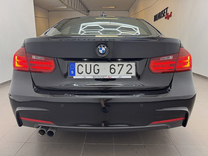 Bild 5 av BMW 328i xDrive Sedan 328 245hk M-Sport T-lucka/Kamera/Navi/Läder