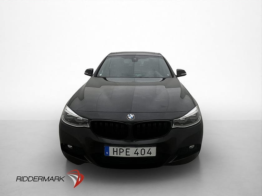 Bild 2 av BMW 330i xDrive GT M Sport Innovation Pano H/K HUD Navi Drag