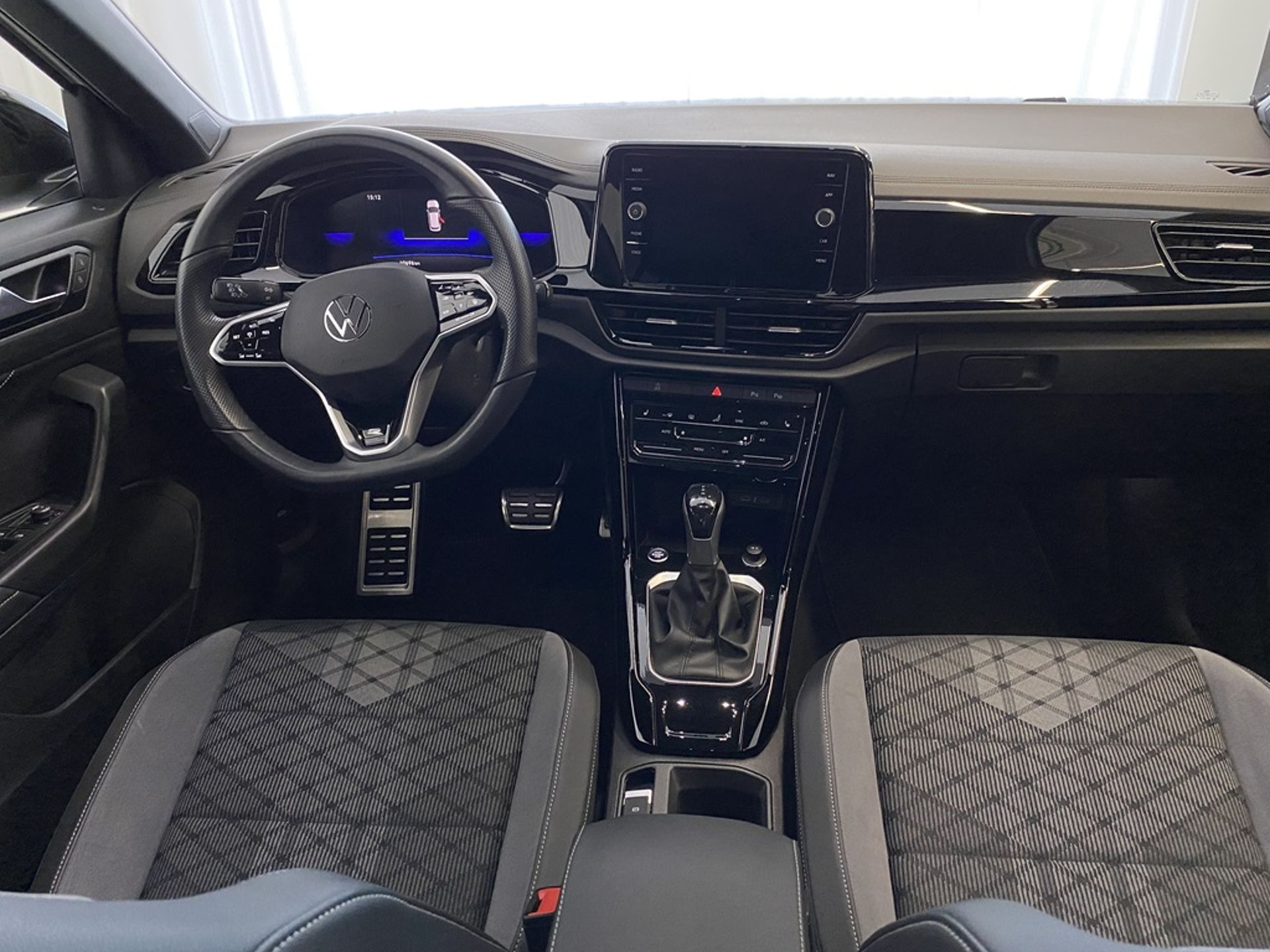 Volkswagen T-Roc 1.5 TSI ACT OPF 2023, photo 6/10