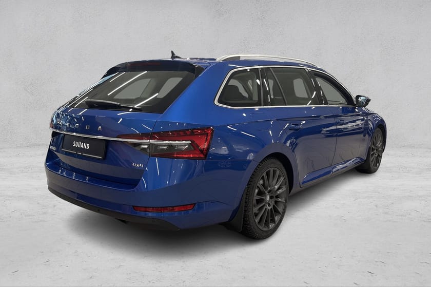Bilde 5 av Škoda Superb Stasjonsvogn 200 HK 4X4, Krok, Webasto, 2200 kg hengervekt