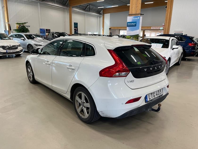 Bild 5 av Volvo V40 D2 Your Momentum (Värmare+drag) 2.99% Ränta