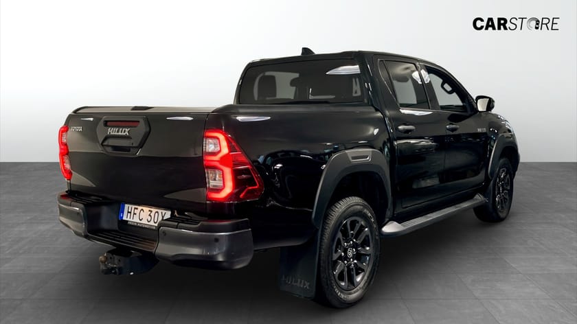 Bild 2 av Toyota Hilux Dubbelhytt 2.8 4WD INVINCIBLE DRAG NAVI H/L VÄXEL