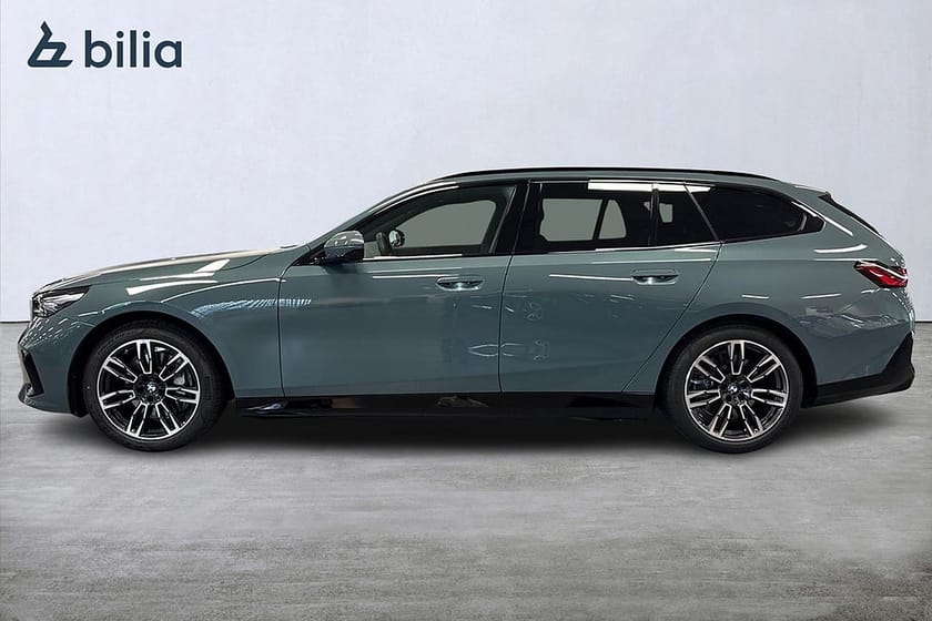 Bild 3 av BMW i5 xDrive40 Touring xDrive 40 M-sport | Drag | Backkamera | H&K