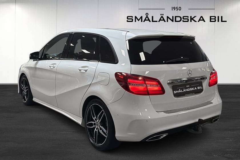 Bild 3 av Mercedes-Benz B 200 AMG Sport Panorama Drag 156hk