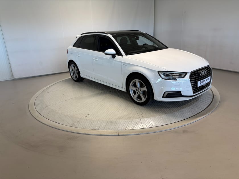 Bilde 3 av Audi A3 Sportback e-Tron SB Sport Hyb 258hk Soltak/Led/ACC/Sort ekst+int
