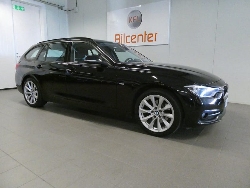 Bild 4 av BMW 320d xDrive Touring Sport line Aut-Drag-Kamera-Navi-Rattvärme-SoV