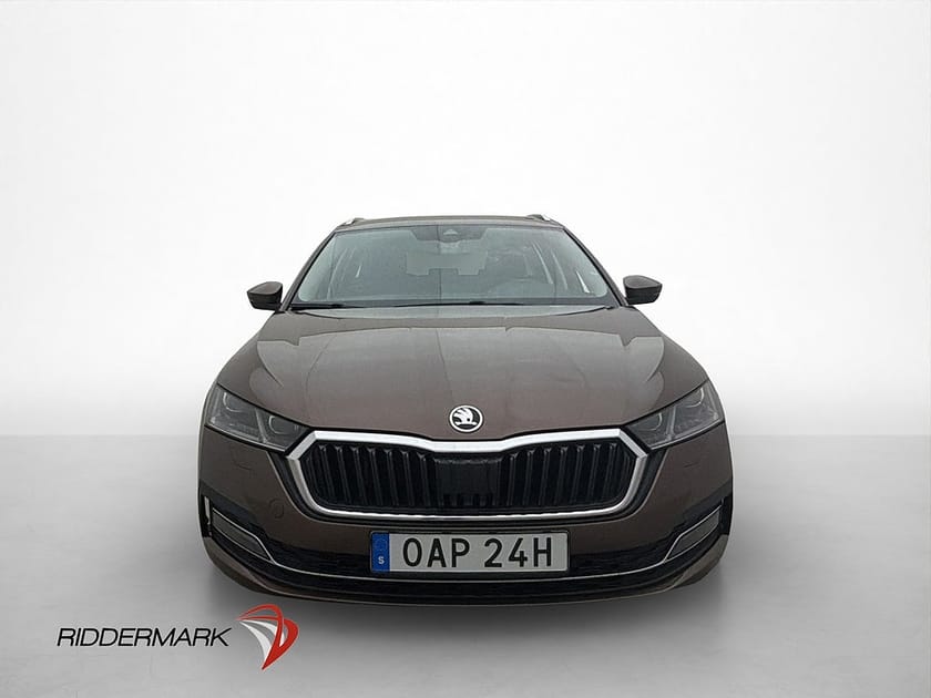 Bild 2 av Škoda Octavia Kombi Skoda 2.0 TDI Värmare Drag CarPlay Adaptiv-Fart