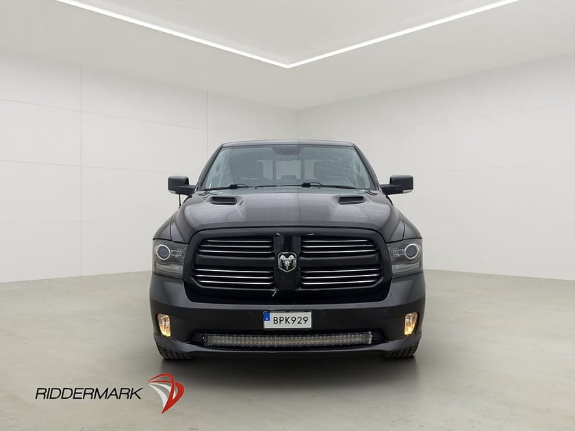 Bild 5 av RAM 1500 Crew Cab Dodge Sport 5.7 4x4 Drag Skinn Taklucka Alpine Moms