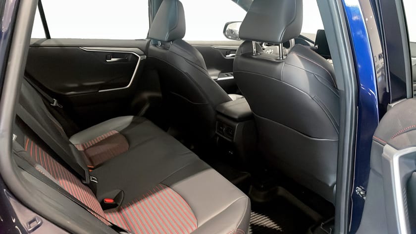 Bild 5 av Toyota RAV4 Plug-in Hybrid AWD 306HK STYLE MOMS DRAG