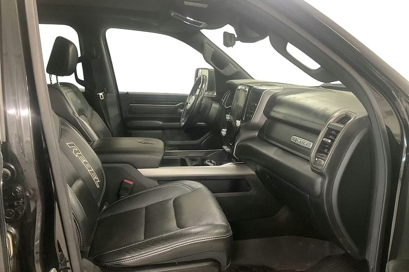 Bild 3 av RAM 1500 Crew Cab 5.7 V8 HEMI Flex Fuel Rebel NIGHT Leer Pano H/K