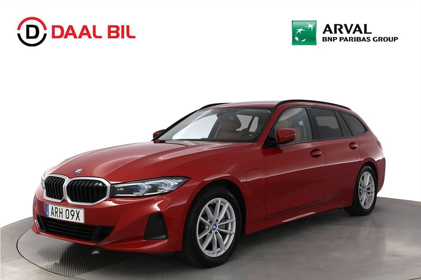 Bild 1 av BMW 330e xDrive Touring 292HK PRIVAT/FÖRETAGSLEASING
