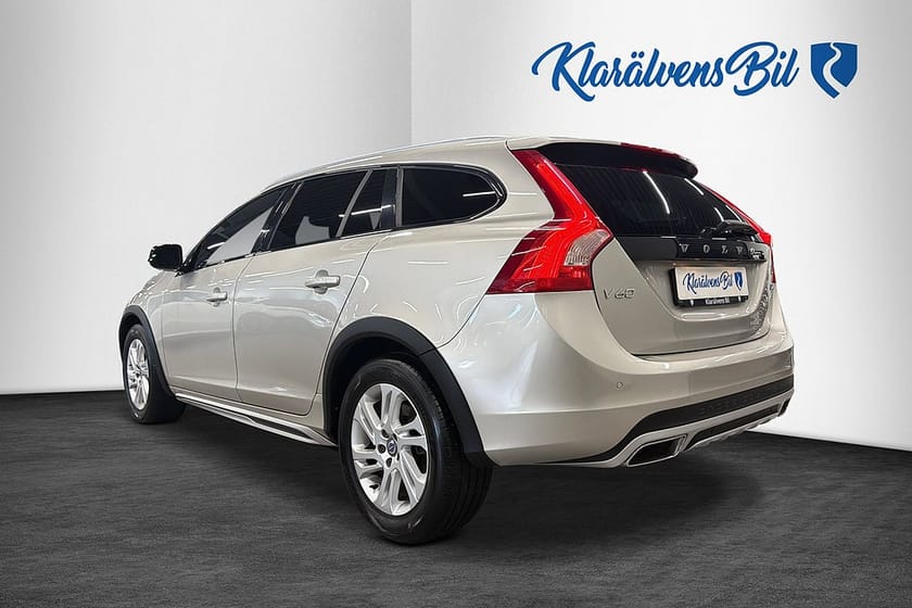 Bild 4 av Volvo V60 Cross Country D4 AWD Business Advanced (190hk) VoC | D-värmare | Pdc