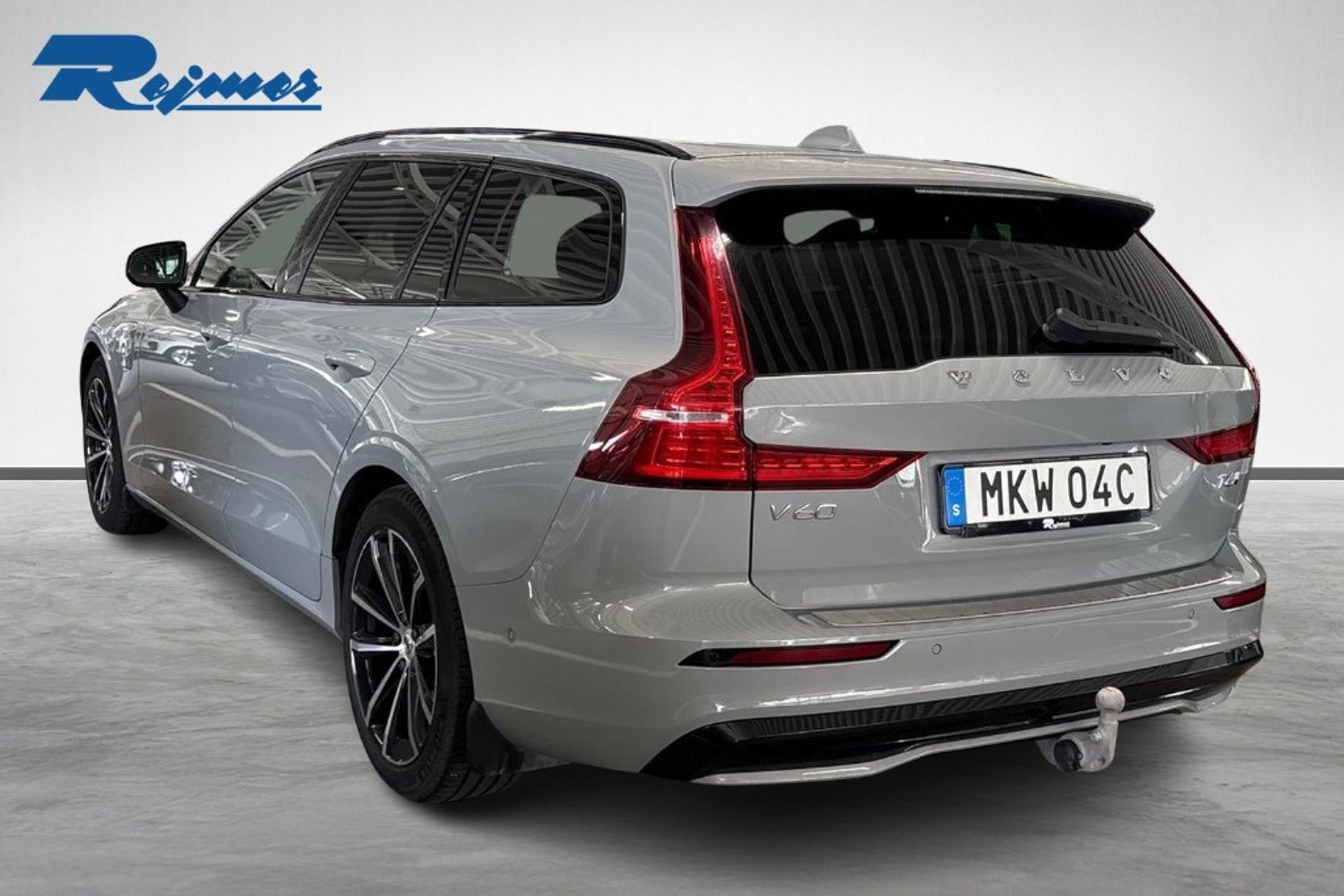 Volvo V60 T6 Plus Dark Nordic Edition 2025, bild 2/10