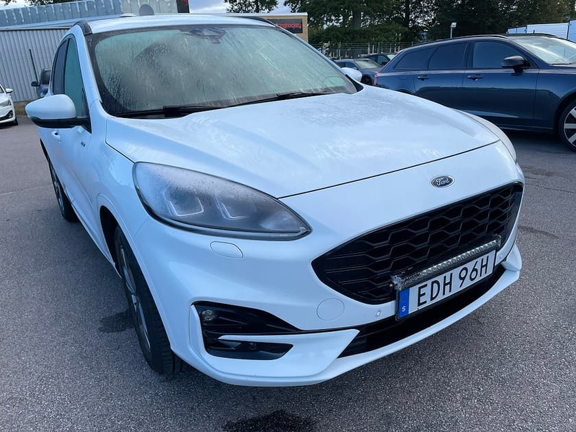 Bild 2 av Ford Kuga Plug-In Hybrid Plug in 225HK ST-Line