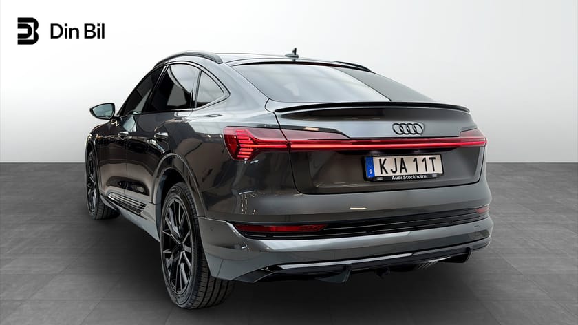 Bild 3 av Audi e-tron Sportback 55 quattro 408HK  S-Line PANO Black Optik