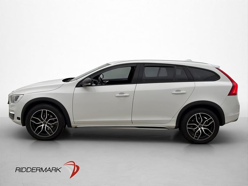 Bild 2 av Volvo V60 Cross Country D4 AWD Momentum VOC Dragkrok Värm