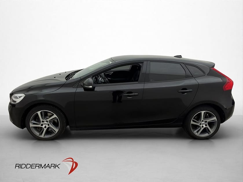 Bild 5 av Volvo V40 D3 Momentum VOC Värmare Kamera Navi HalvSkinn