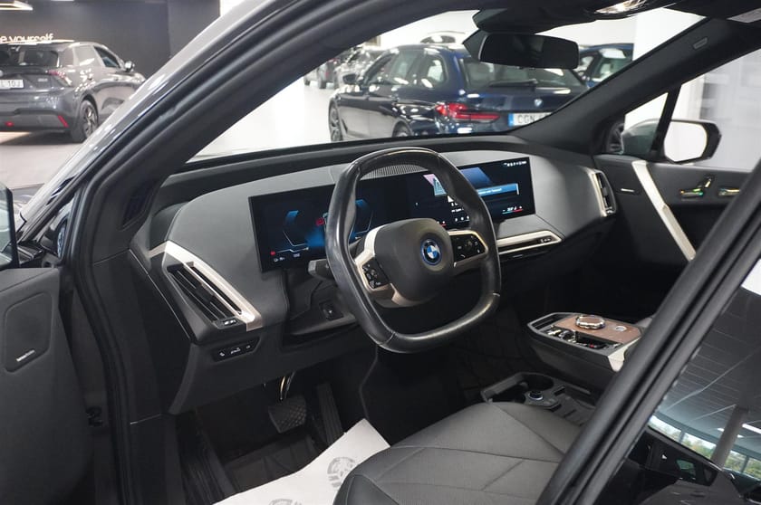 Bild 4 av BMW iX xDrive50